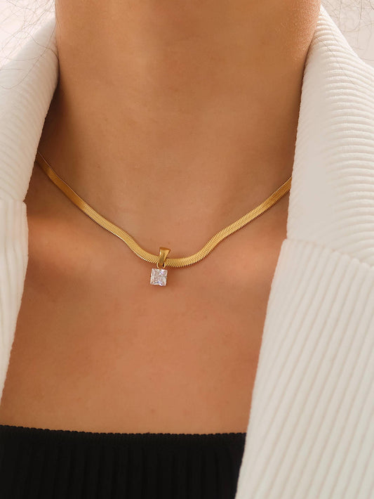 Flânerie Gold Herringbone Pendant Necklace