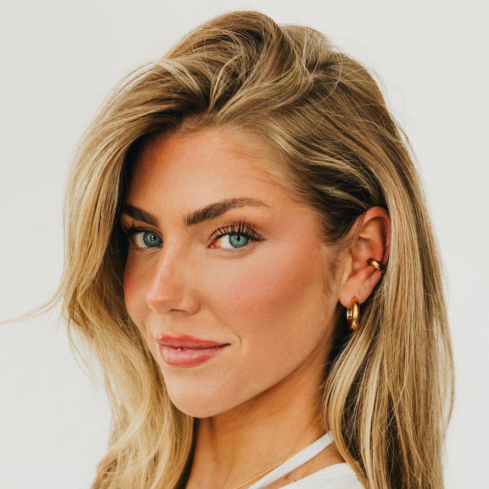 Pretty Simple Gold Endless Everyday Hoops