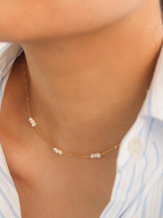 Flânerie Petite Gold Pearl Necklace